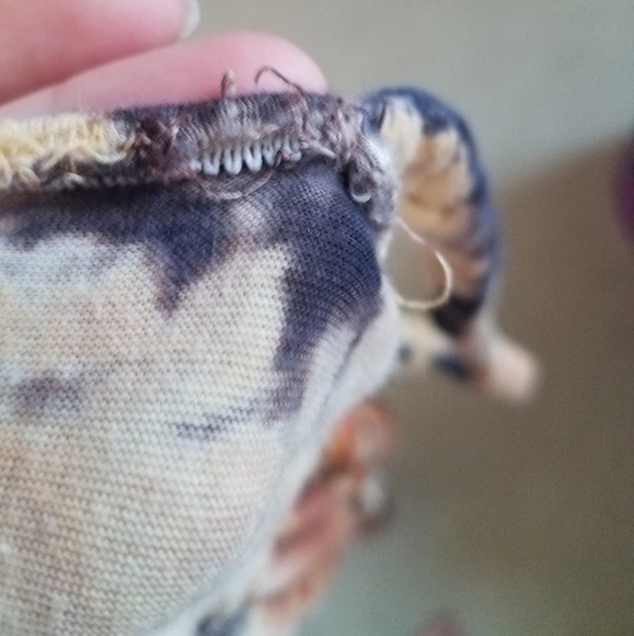 Dress lots of isses - Picture 2 of 5